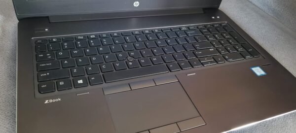 HP ZBook 15 G3-3 HP ZBook 15 G3 (v2)